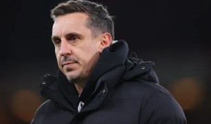 Carragher: Neville đã phê phán McTominay quá đáng khi anh còn thi đấu cho Man Utd.