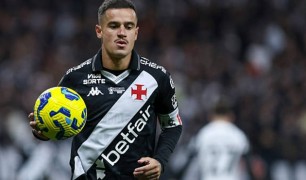 Trận chung kết lượt đi giữa Depay và Coutinho thiếu may mắn