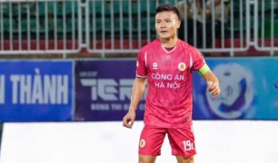 Quang Hải hân hoan chào mừng chiến thắng của U22 Việt Nam tại SEA Games 33