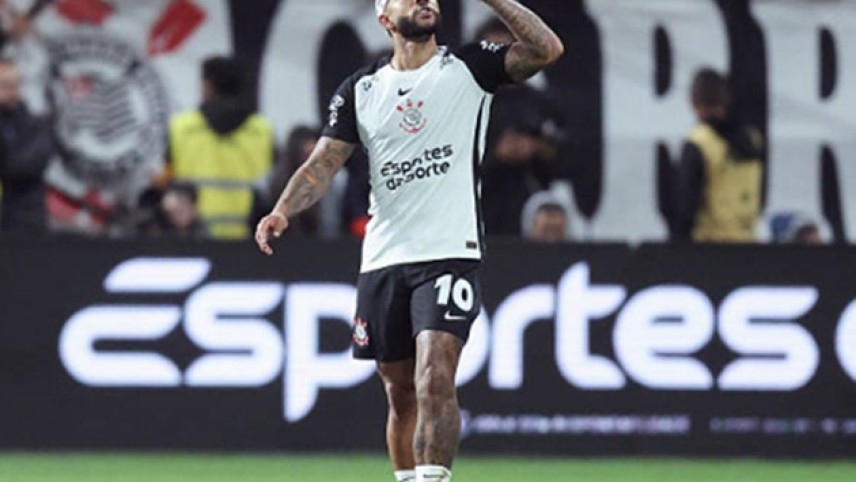 Depay tỏa sáng, Corinthians chật vật vượt qua Cruzeiro