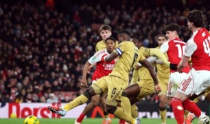 Phản công ngoạn mục của Palace trong hiệp hai nhưng đáng tiếc trước Arsenal: Glasner chia sẻ