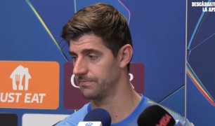 Courtois chịu trách nhiệm, bênh vực Xabi Alonso và tố cáo báo chí sau thua trận Man City