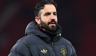 MU vượt qua áp lực, hòa Wolves tại Old Trafford
