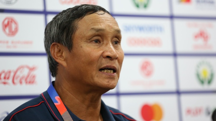 HLV Mai Đức Chung kết thúc hành trình cùng đội tuyển nữ Việt Nam sau SEA Games 33