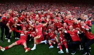 Liverpool 2025: Ngôi vương giữa những mảnh vỡ