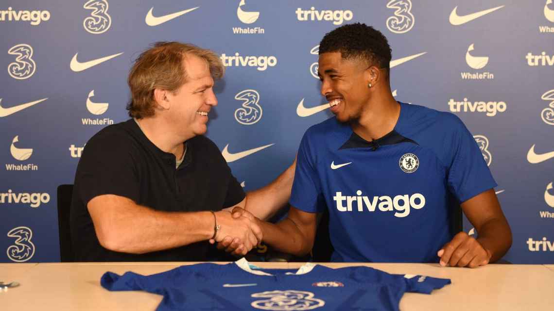 Chelsea, Strasbourg và mô hình 'đội vệ tinh' gây nên cuộc tranh luận