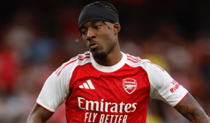 Madueke nhận 'mưa' chỉ trích sau khi Arsenal tiến vào bán kết Carabao Cup