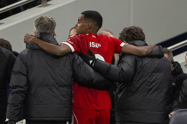 Chiesa sẵn sàng thay Isak trước khủng hoảng tấn công của Liverpool