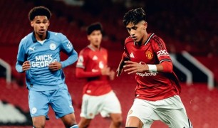 JJ Gabriel ghi dấu ấn tại FA Youth Cup bằng bàn thắng mang tính quyết định