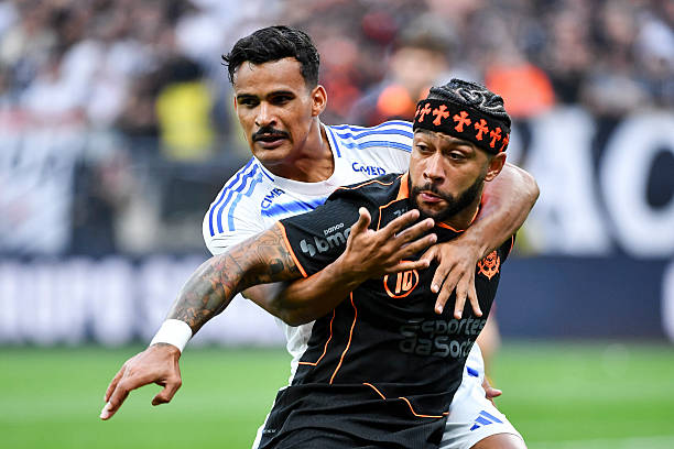 Corinthians bị loại khỏi chung kết Copa do Brasil, Depay không thể tỏa sáng