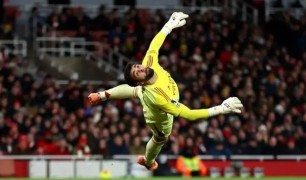 Arsenal nợ David Raya pha cứu thua định mệnh
