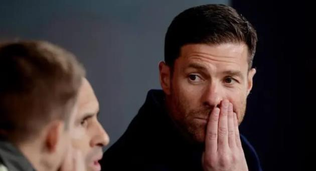 Xabi Alonso cần giải quyết 3 vấn đề chiến thuật để bảo vệ vị trí tại Real