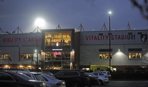 Ethan Nwaneri đồng ý điều khoản cá nhân để chuyển nhượng tạm thời cho Bournemouth vào tháng Giêng