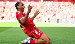 Dự đoán từ siêu máy tính: Liverpool sẽ lọt vào Top 3 dù phong độ không ổn định.