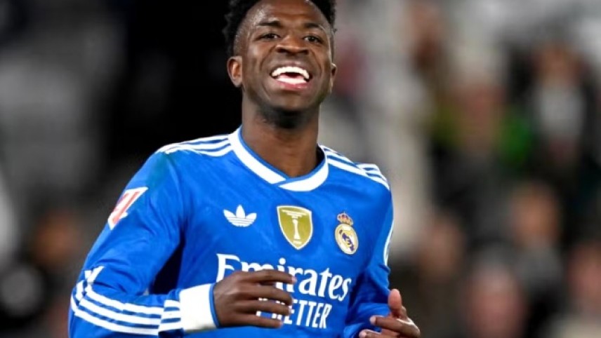 Tại sao Vinicius Junior lại là lựa chọn tốt hơn Semenyo cho Liverpool?