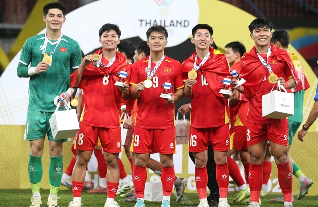 Tin tức mới nhất về bóng đá Việt ngày 22/11: U23 Việt Nam bắt đầu tập luyện, AFC sẽ xử lý trọng tài SEA Games