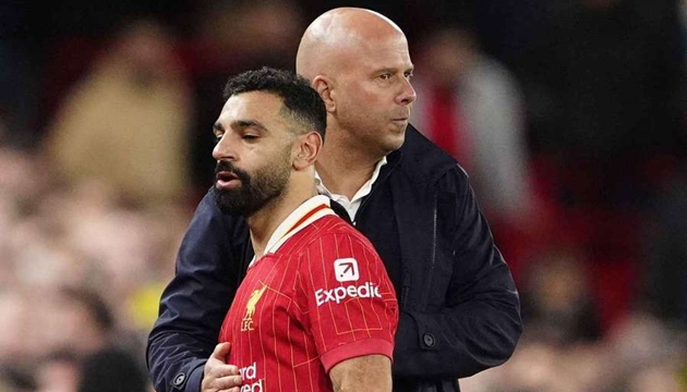 Arne Slot ca ngợi tinh thần chiến đấu của Liverpool, làm sáng tỏ mối mâu thuẫn với Salah