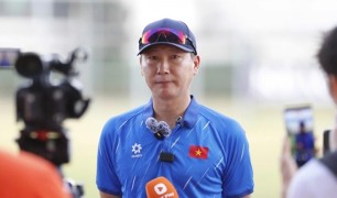 Ông Kim Sang-sik khao khát đánh bại Malaysia, Viettel nói lời chia tay với Tiến Anh - Tin nóng bóng đá Việt ngày 11/12