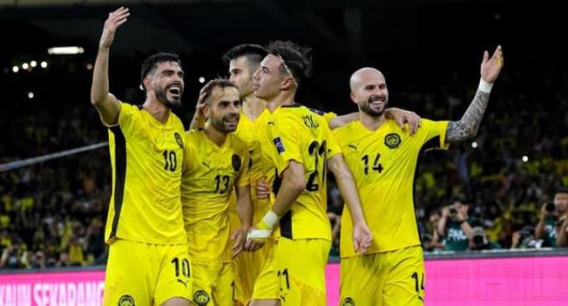 FIFPro ủng hộ 7 cầu thủ Malaysia trong vụ bê bối nhập tịch.