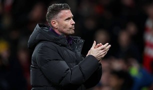 Rob Edwards chia sẻ nỗi tiếc thương sau trận thua đau của Wolves trước Arsenal