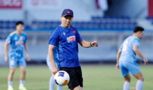 HLV Kim Sang-sik động viên U22 Việt Nam lật đổ Malaysia tại SEA Games 33