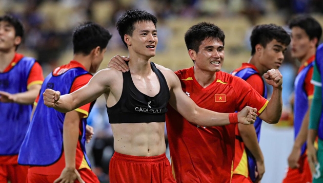 Thanh Nhàn tiết lộ 'chỉ thị' từ Kim Sang-sik và trọng tài Lào có thể chịu phạt nặng: Tin bóng đá Việt Nam ngày 20/12