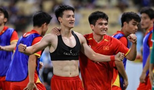Thanh Nhàn tiết lộ 'chỉ thị' từ Kim Sang-sik và trọng tài Lào có thể chịu phạt nặng: Tin bóng đá Việt Nam ngày 20/12