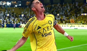 Quả phạt đền 'ma' giúp Ronaldo và đồng đội giữ vững ngôi đầu SPL
