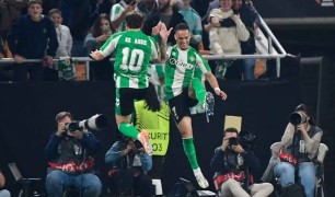 Antony tỏa sáng giúp Betis hạ gục Lyon