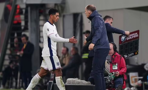 Ian Wright lên tiếng bảo vệ Jude Bellingham trong cuộc tranh cãi về phân biệt chủng tộc.