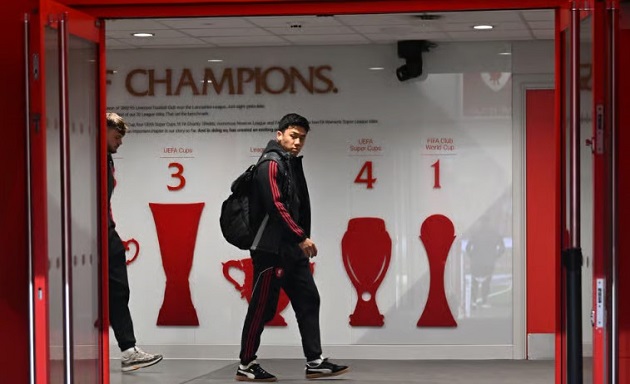 Endo và Cuộc Đấu Tranh để Khẳng Định Vị Thế tại Liverpool
