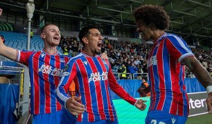 HLV Crystal Palace phẫn nộ với lịch thi đấu