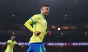 Màn trình diễn ấn tượng của Casemiro tại sân vận động Emirates
