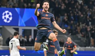 Inter lọt lưới bàn đầu tiên nhưng vẫn leo lên thứ 3