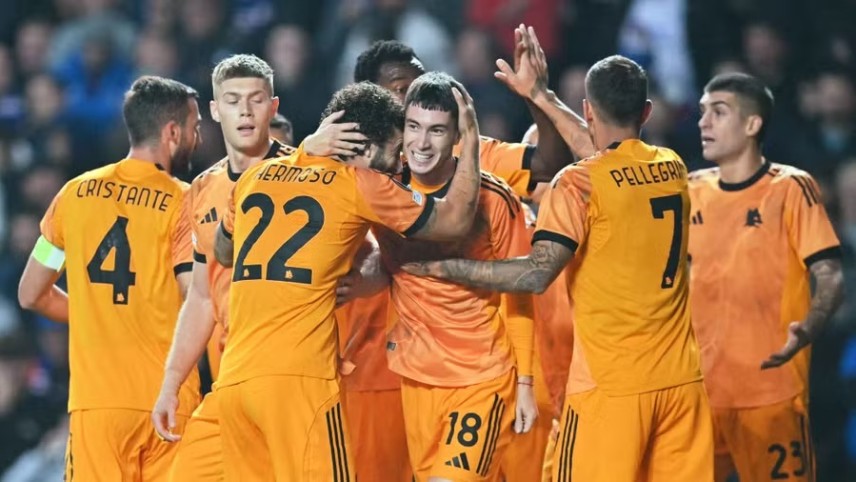 Roma trở lại mạch thắng, đẩy Rangers xuống chót bảng