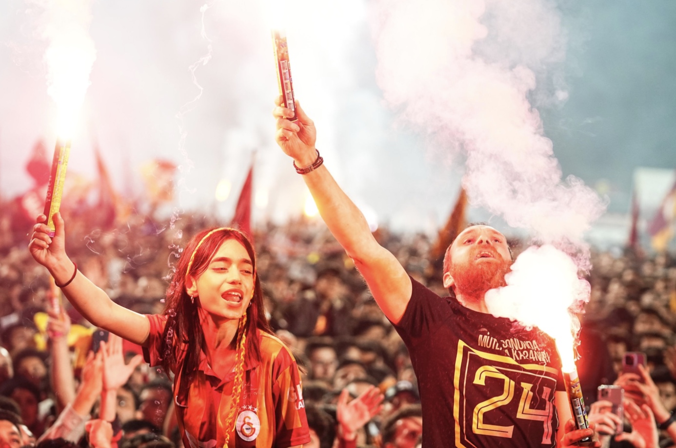 DNA Galatasaray: Lửa địa ngục, niềm kiêu hãnh và trái tim của những chú Sư tử