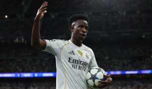 Mâu thuẫn hạ nhiệt: Xabi Alonso tha thứ cho Vinicius, gửi thông điệp đến toàn đội hình Real