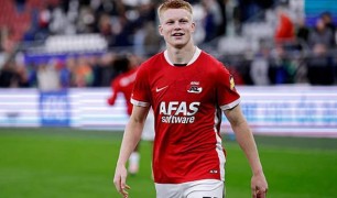 Chelsea và Real Madrid đua tranh giành chữ ký của Kees Smit