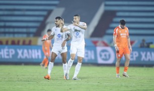 Phút 89 kịch tính, Nam Định ngăn chặn thất bại trong ngày tân HLV chính thức ra mắt.