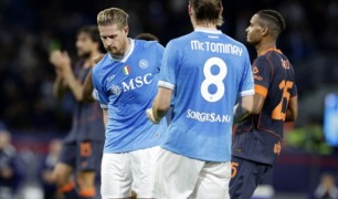 Napoli xác nhận De Bruyne sẽ phải nghỉ thi đấu dài hạn do chấn thương.