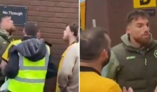 Jose Sa đụng độ với CĐV, Wolves ngày càng sâu trong khủng hoảng.