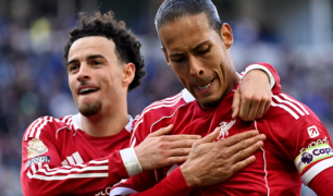 Curtis Jones mỉa mai Everton sau trận derby với Liverpool