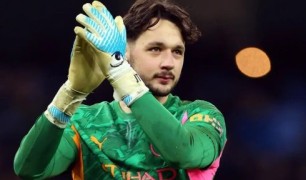 James Trafford khó gia nhập Liverpool, "người kế vị" Alisson đã lộ diện