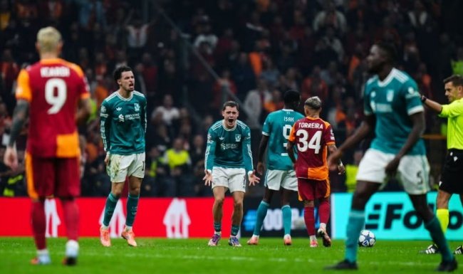 Carragher tin 99% Liverpool sẽ vượt qua Galatasaray ở vòng 16 đội Champions League