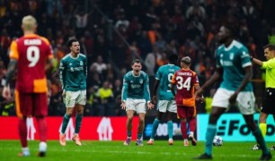 Carragher tin 99% Liverpool sẽ vượt qua Galatasaray ở vòng 16 đội Champions League
