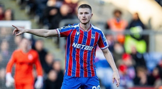 Liverpool và Man Utd cạnh tranh khốc liệt, đẩy giá Wharton lên 95 triệu euro, mở ra cuộc đua song mã cho tương lai Ngoại hạng Anh.