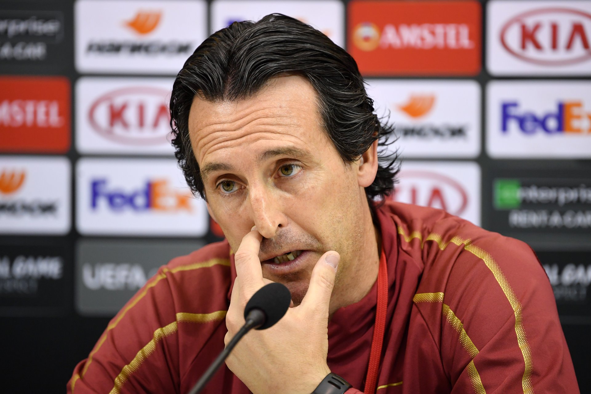 Aston Villa, Newcastle săn đón Dean Huijsen từ Real Madrid