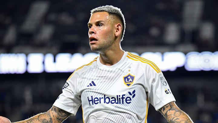 Quyết định chuyển nhượng gây sốc của LA Galaxy