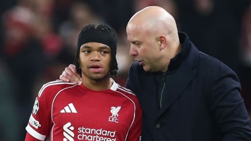HLV Arne Slot: 'Liverpool không vội đốt giai đoạn với Rio Ngumoha'