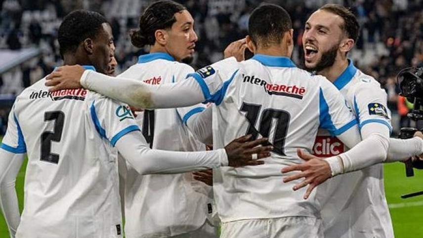 Marseille hủy diệt Rennes 3-0